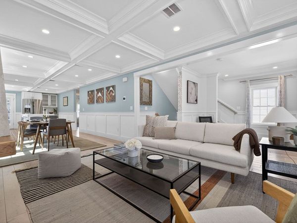 57 Farragut Ave, Unit 2, Somerville, MA 02144