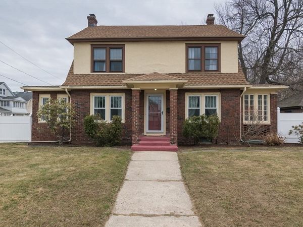 69 Belvidere St, Springfield, MA 01108