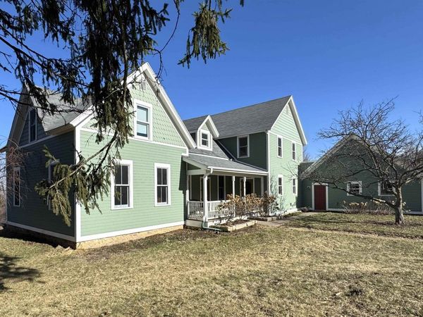 4989 N Ford Road, SCALES MOUND, IL 61075