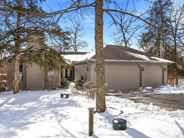 18 Colony Lane, GALENA, IL 61036