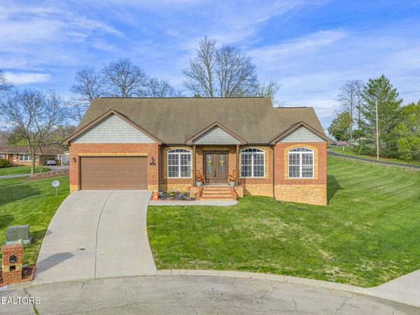 9360 Gabrielle Rd, Strawberry Plains, TN 37871