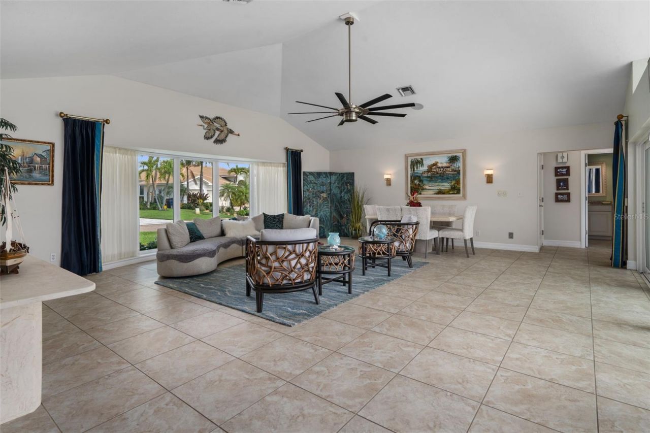 4928 61st Avenue S, Saint Petersburg, FL 33715 Photo