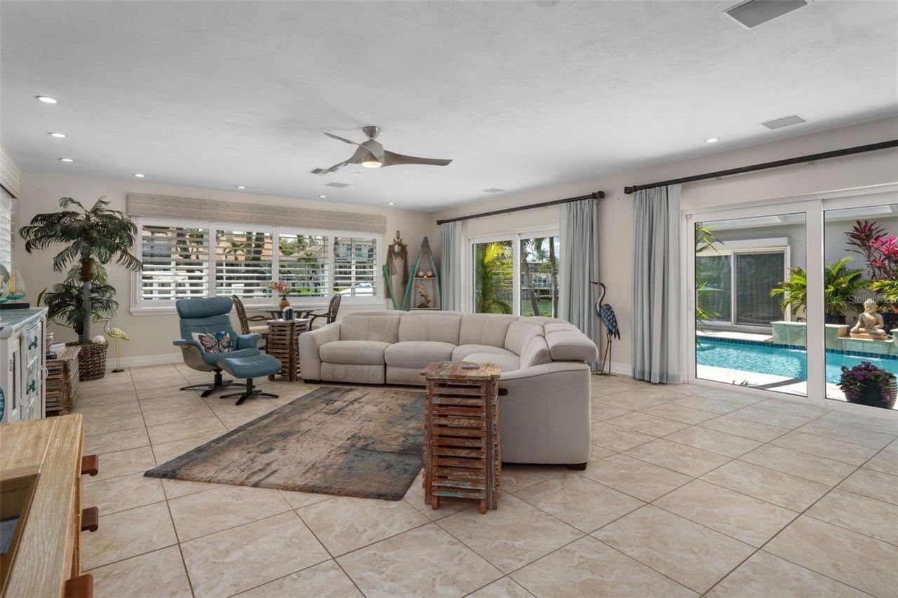 4928 61st Avenue S, Saint Petersburg, FL 33715 Photo