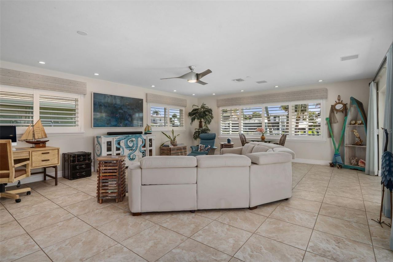 4928 61st Avenue S, Saint Petersburg, FL 33715 Photo