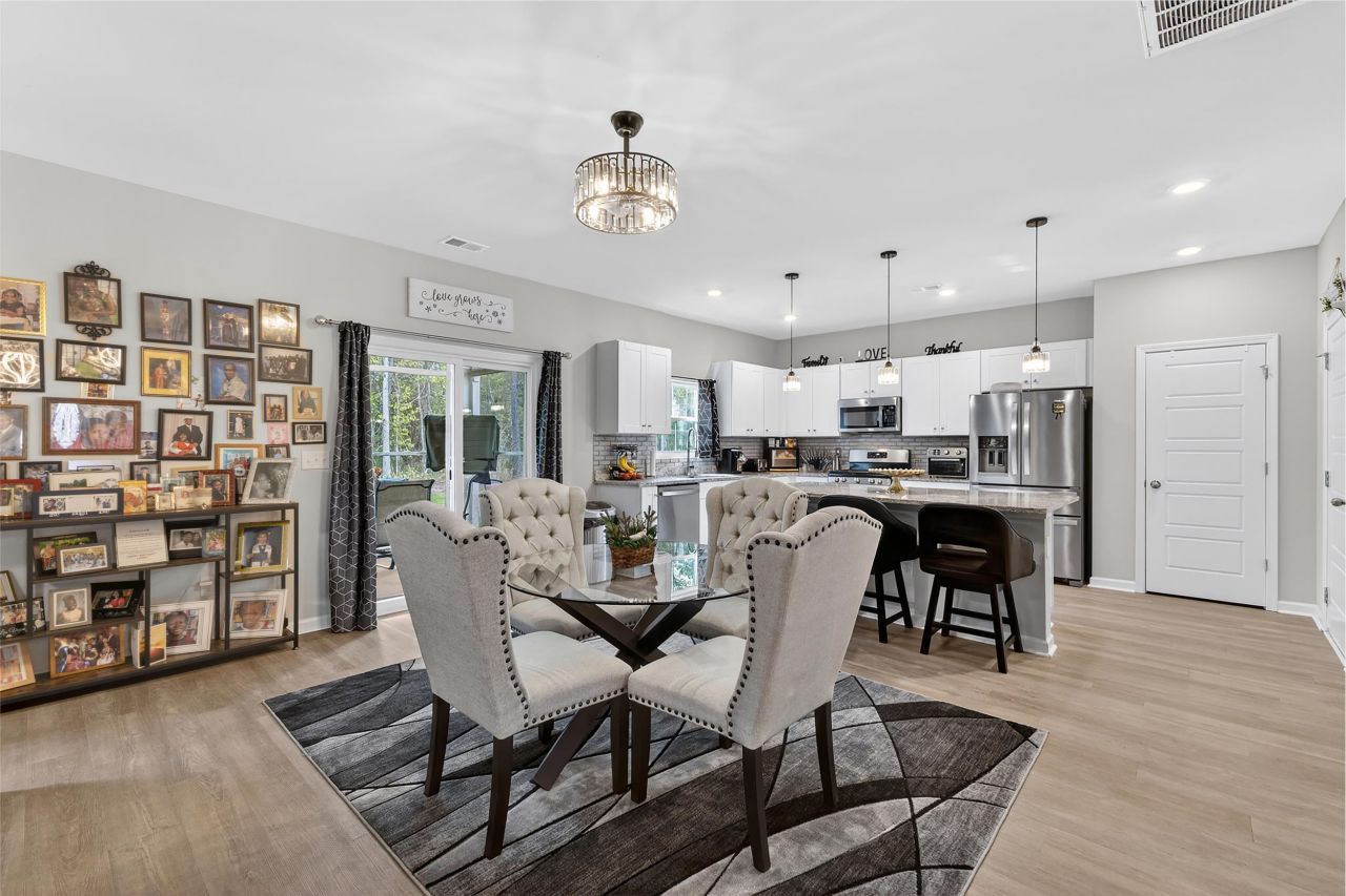 343 Fennec Loop Photo 10