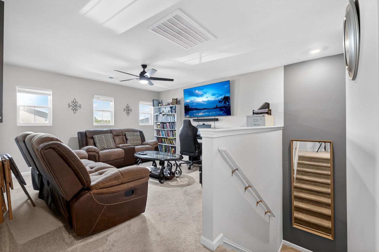 343 Fennec Loop Photo 23