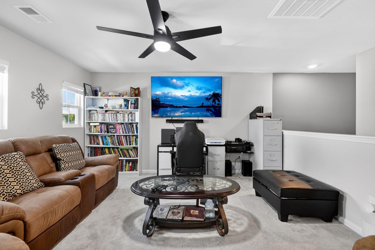 343 Fennec Loop Photo 24