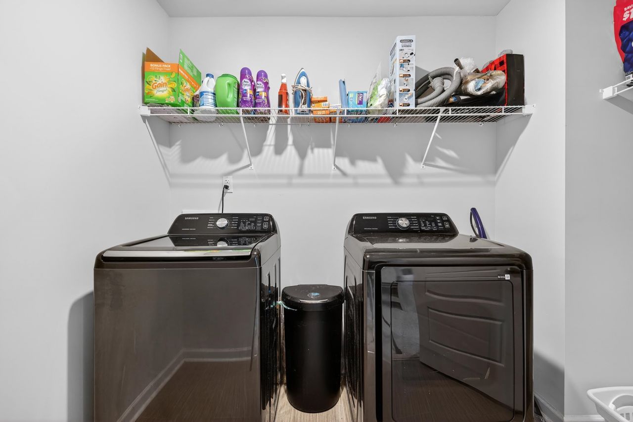 343 Fennec Loop Photo 43