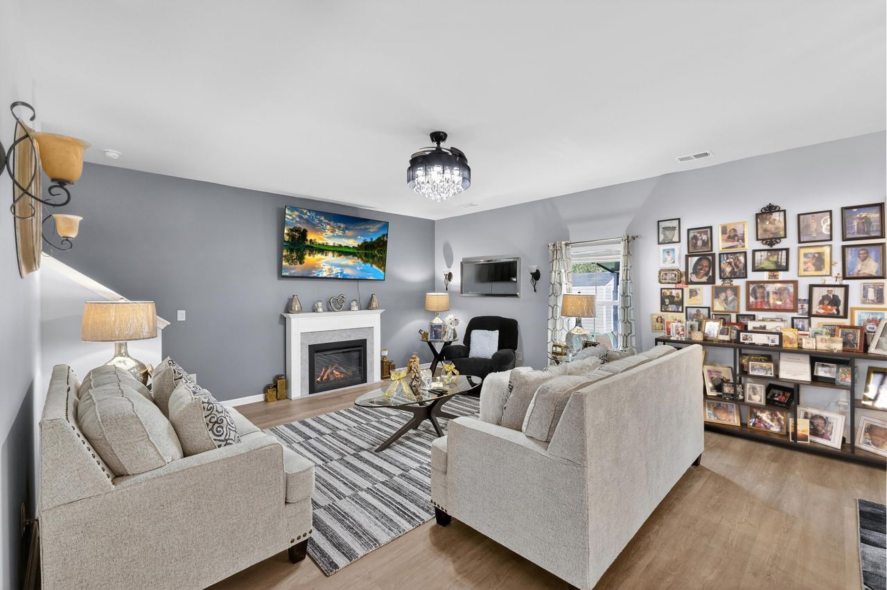 343 Fennec Loop Photo 6