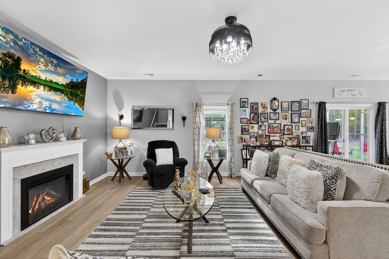 343 Fennec Loop Photo 7