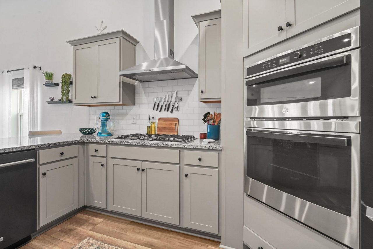 5872 Whitebark Dr. Photo 11