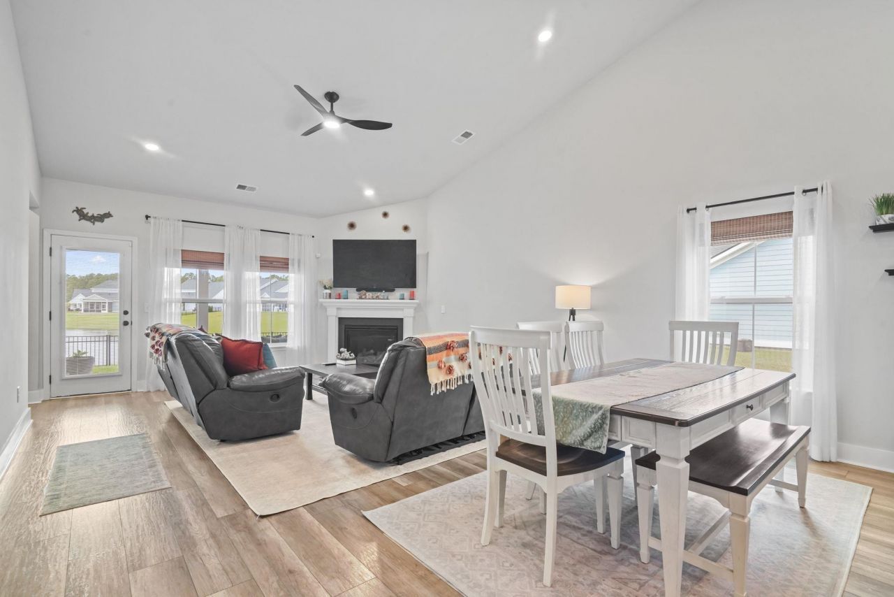 5872 Whitebark Dr. Photo 16