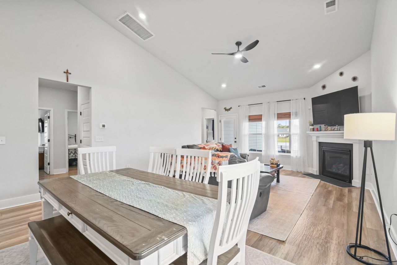 5872 Whitebark Dr. Photo 17