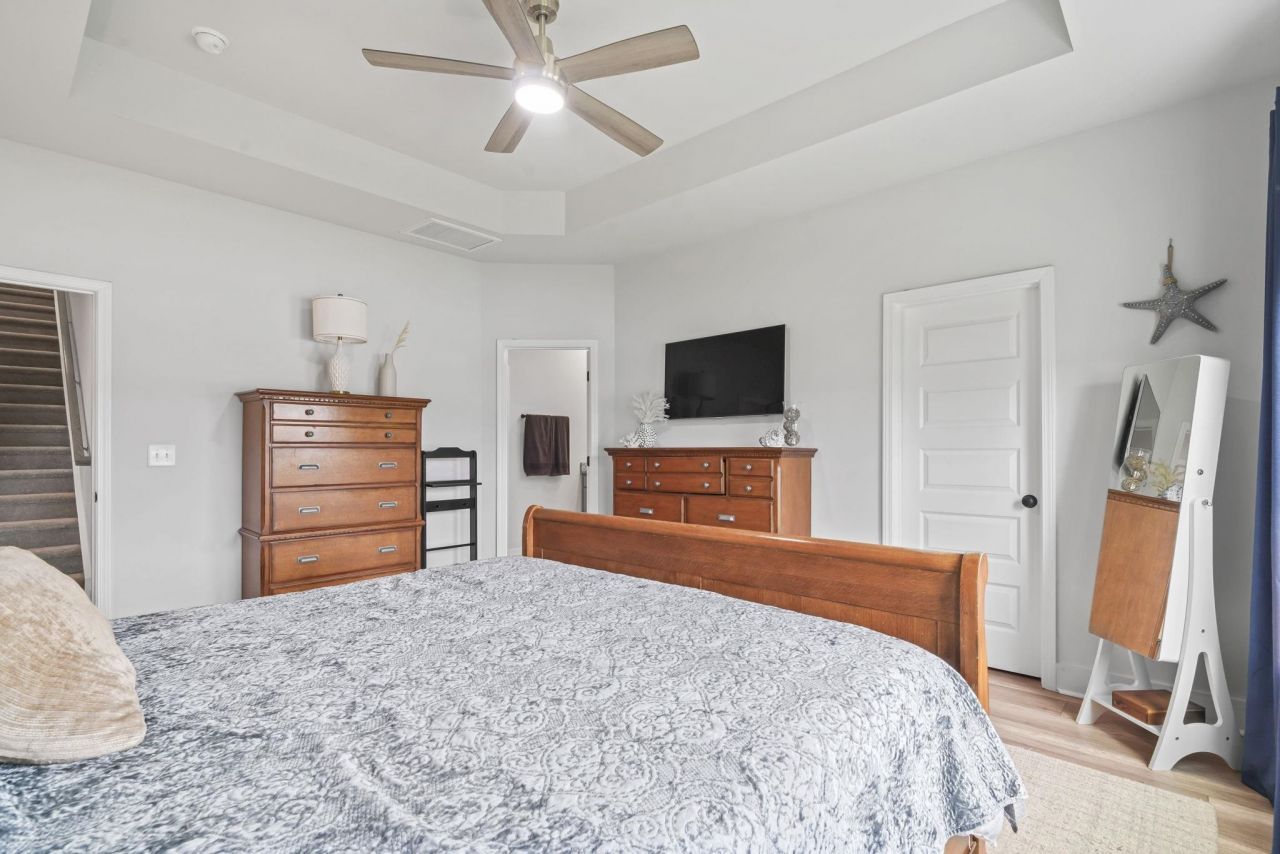 5872 Whitebark Dr. Photo 20