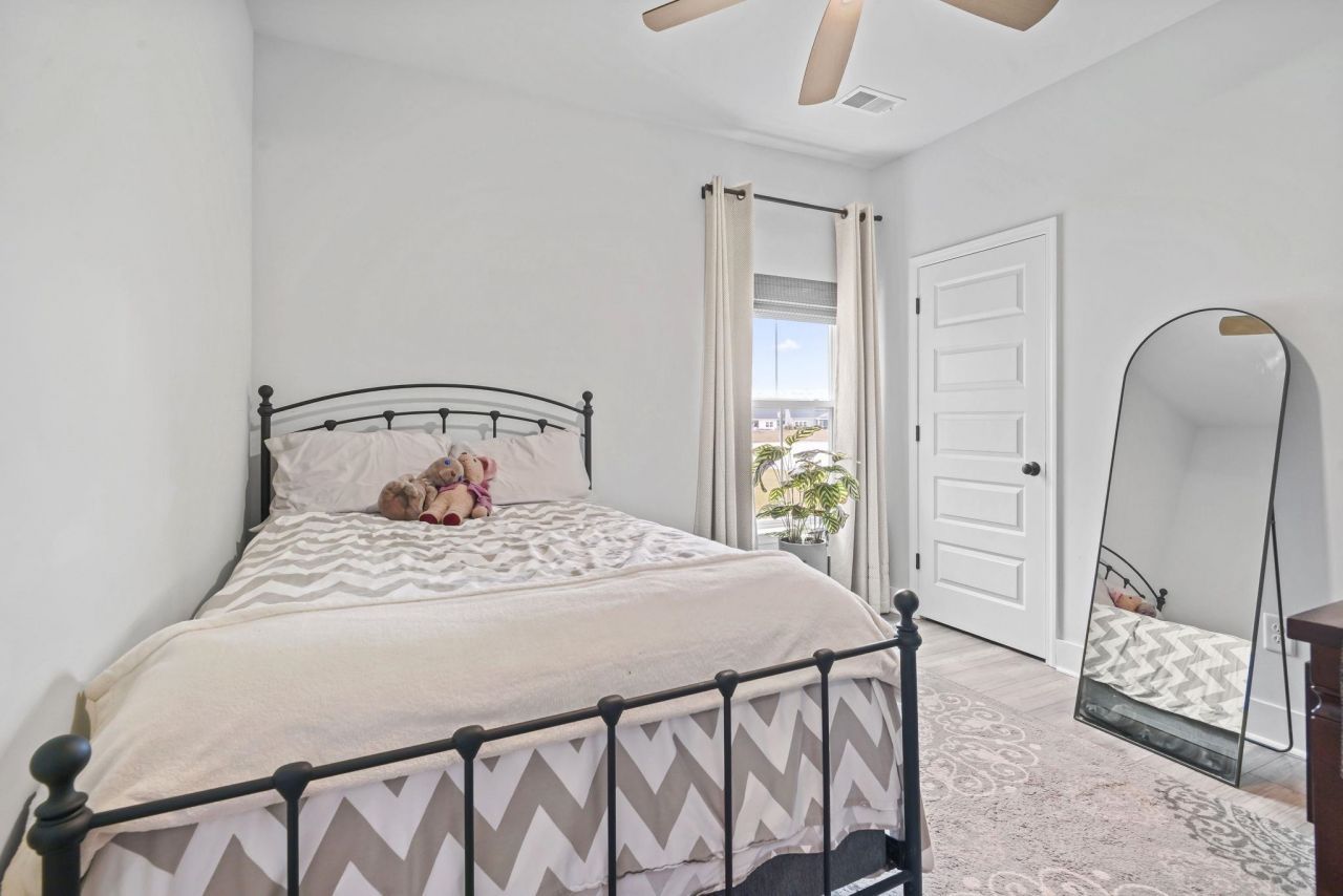 5872 Whitebark Dr. Photo 24