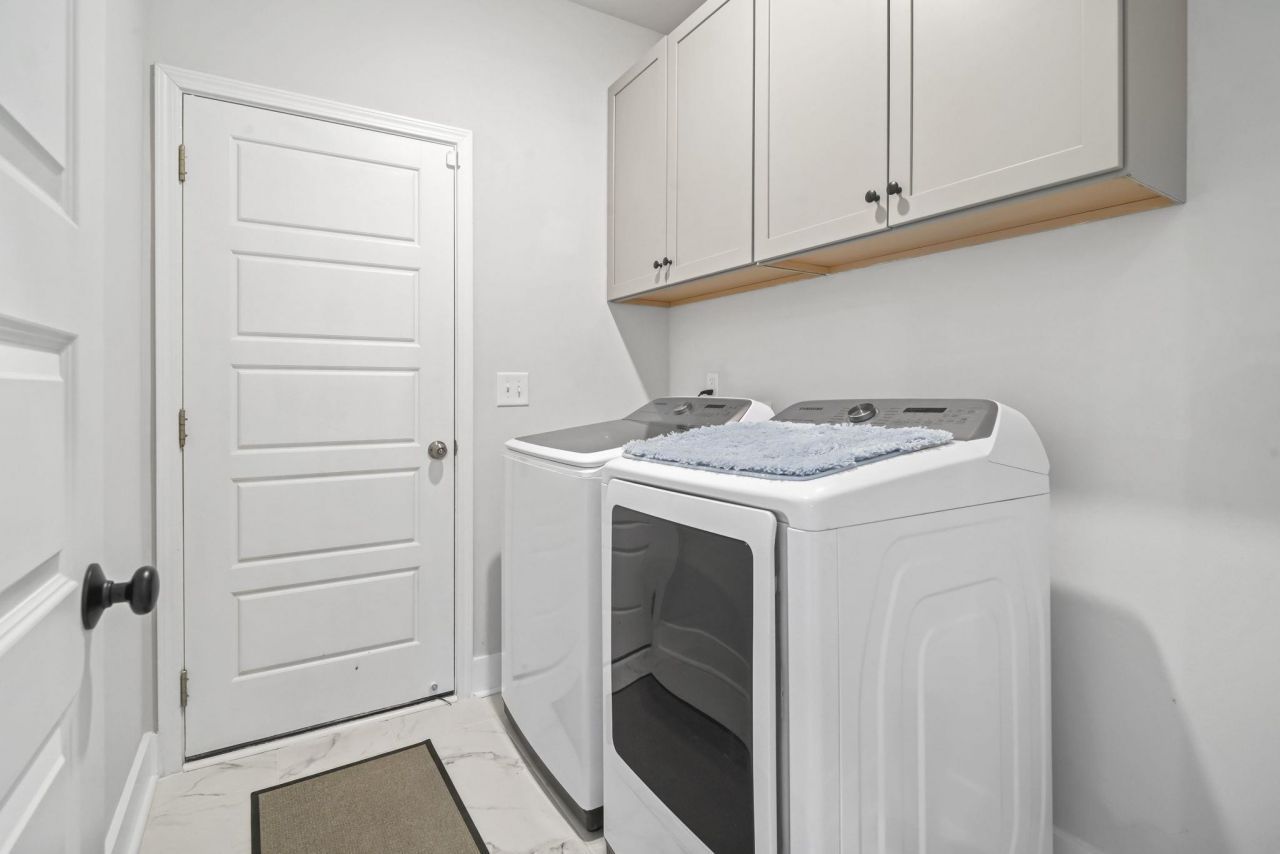 5872 Whitebark Dr. Photo 31