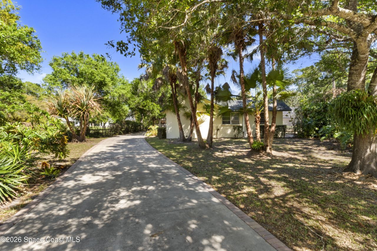 6235 4th Street, Vero Beach, FL 32968 Photo