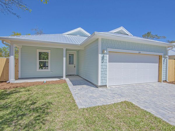 18 Wood Avenue, Panama City, FL 32404