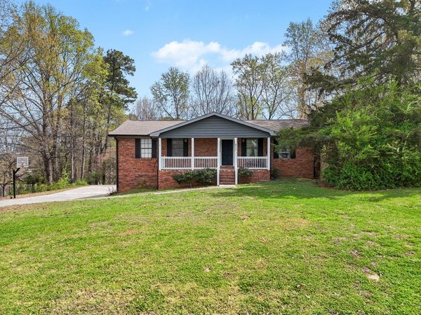 211 Lakeview Drive, Dalton, GA 30721