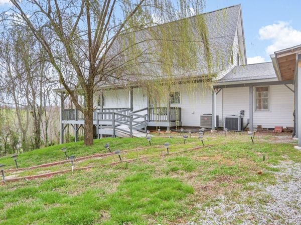 314 Smyrna Rd , Byrdstown, TN 38549