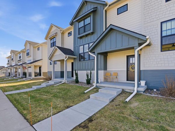 2833 SW Prairie Trail Parkway, Ankeny, IA 50023