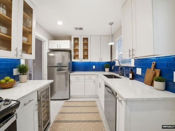 9504 N Creek DR, Austin, TX 78753