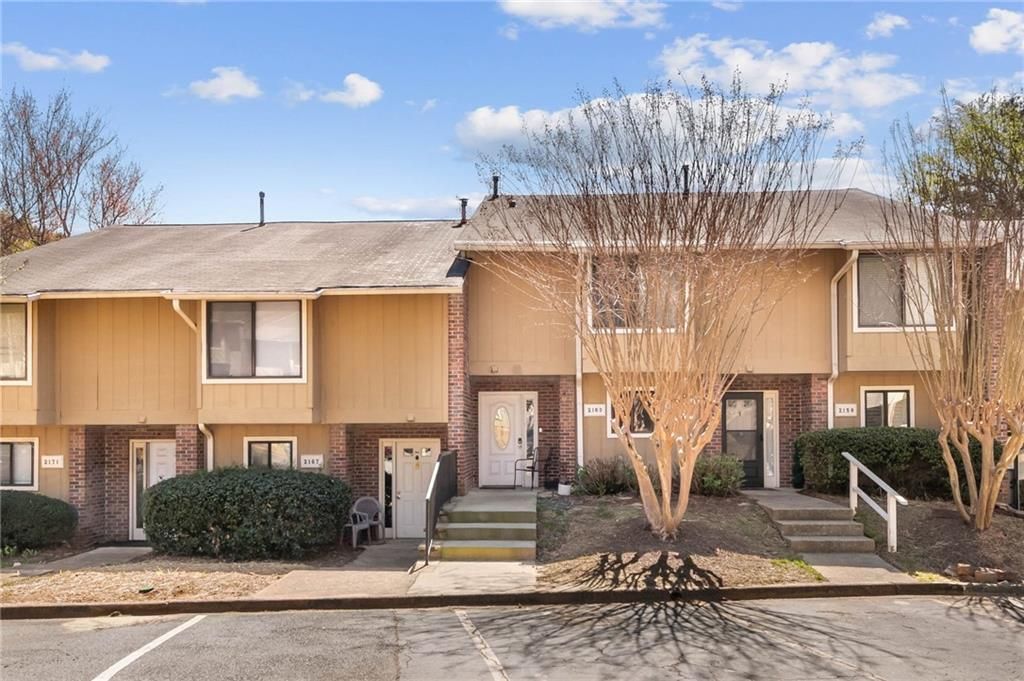 2163 Palmyra Drive Se, Marietta, GA 30067 Main Photo