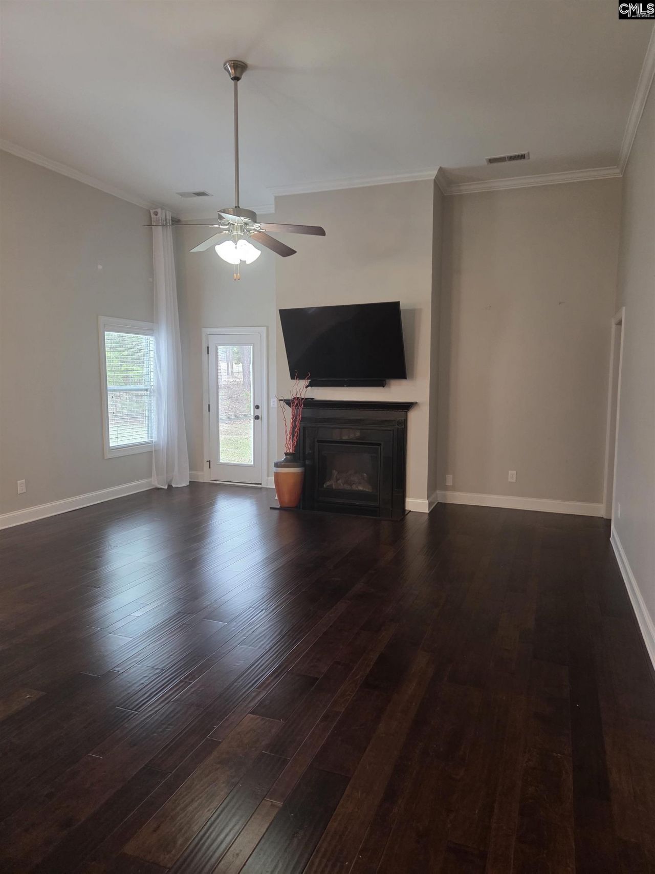 765 Club Cottage Drive  Photo 8