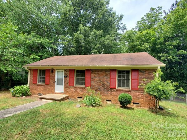 1122 Rolling Lane , Statesville, NC 28677