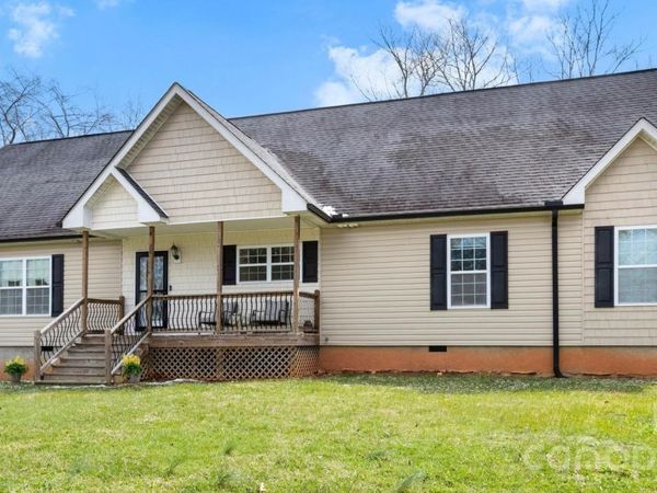 28 Chapel Park Road , Asheville, NC 28803