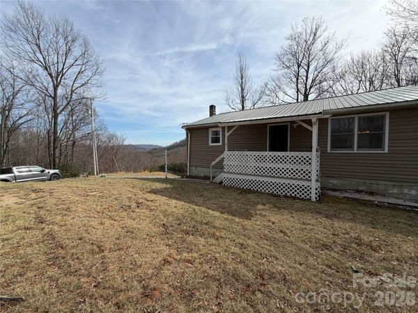 288 Willow Lane , Rosman, NC 28772