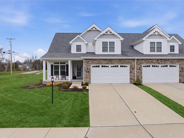 101 Imperial Dr , Valencia, PA 16059