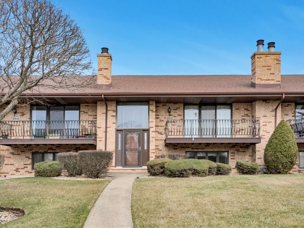 10642 Melissa Drive , Unit 105, Orland Park, IL 60467