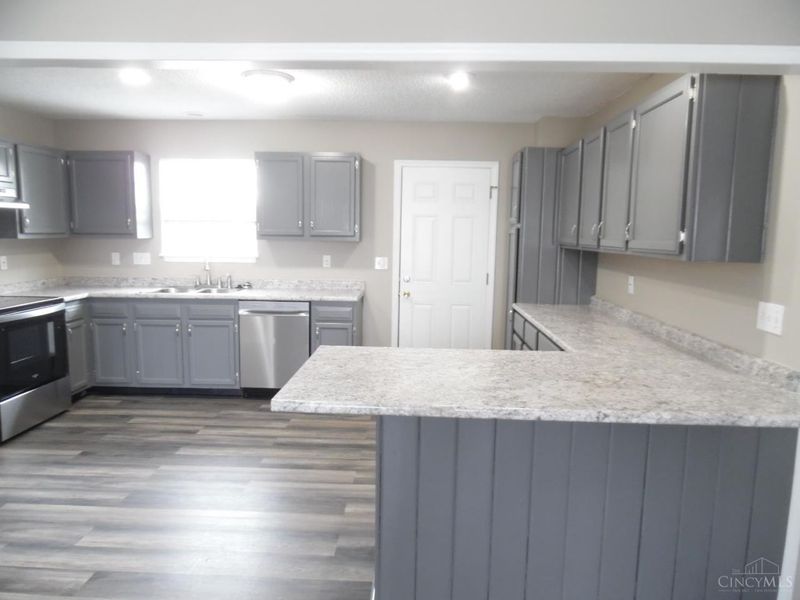 624 Meadow Brook Place, Trenton, OH 45067 Photo 6