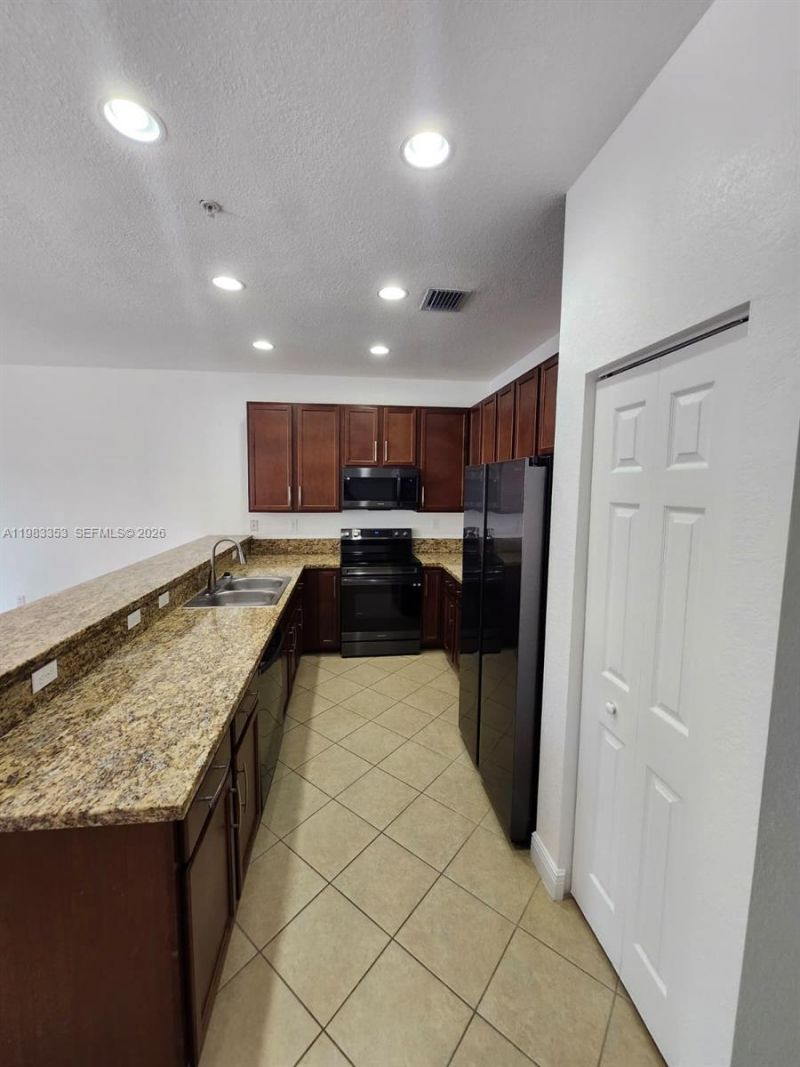 1322 SW 147th Ter , Pembroke Pines, FL 33027 Photo