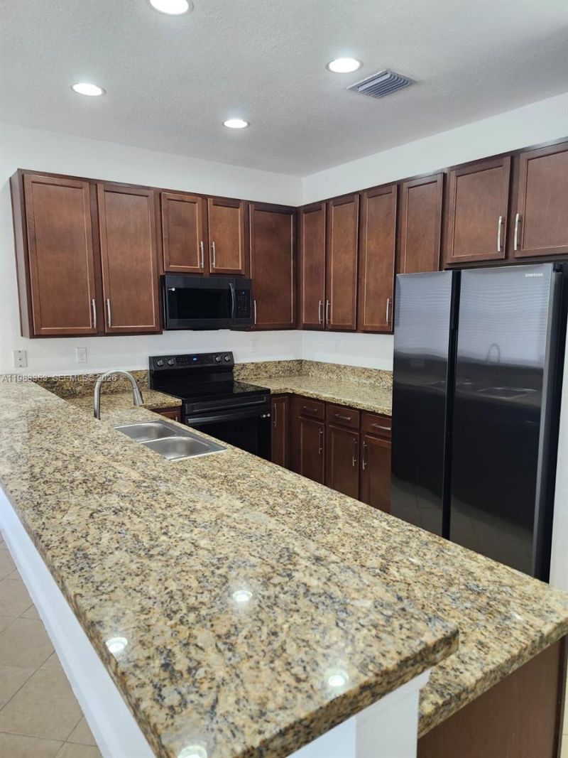 1322 SW 147th Ter , Pembroke Pines, FL 33027 Photo