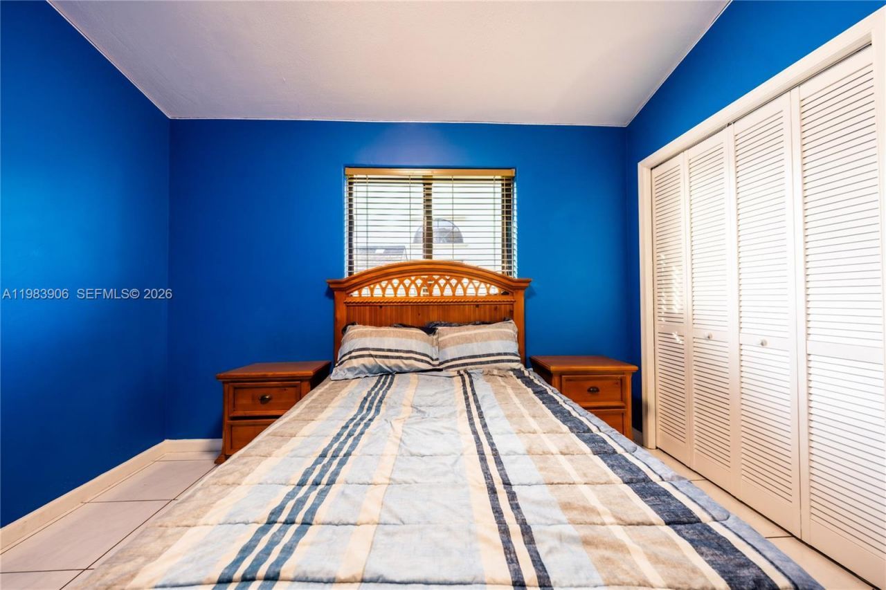 930 NW 197th Ave, Pembroke Pines, FL 33029 Photo