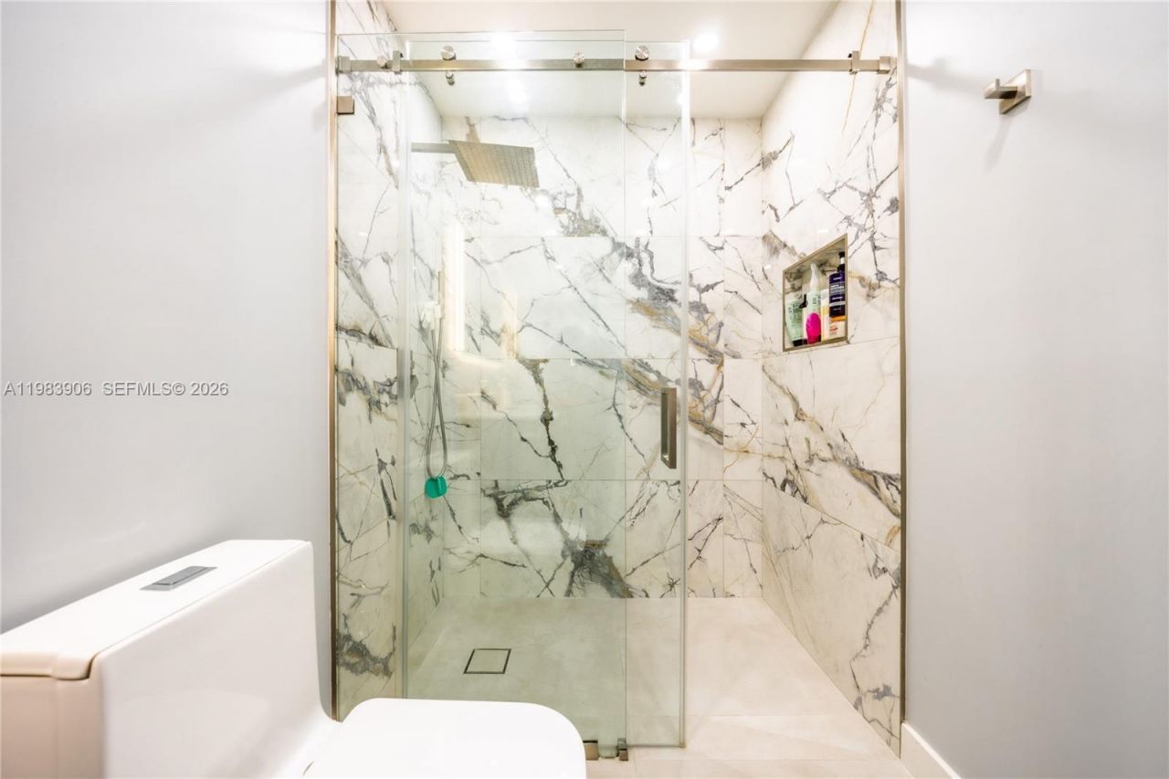 930 NW 197th Ave , Pembroke Pines, FL 33029 Photo