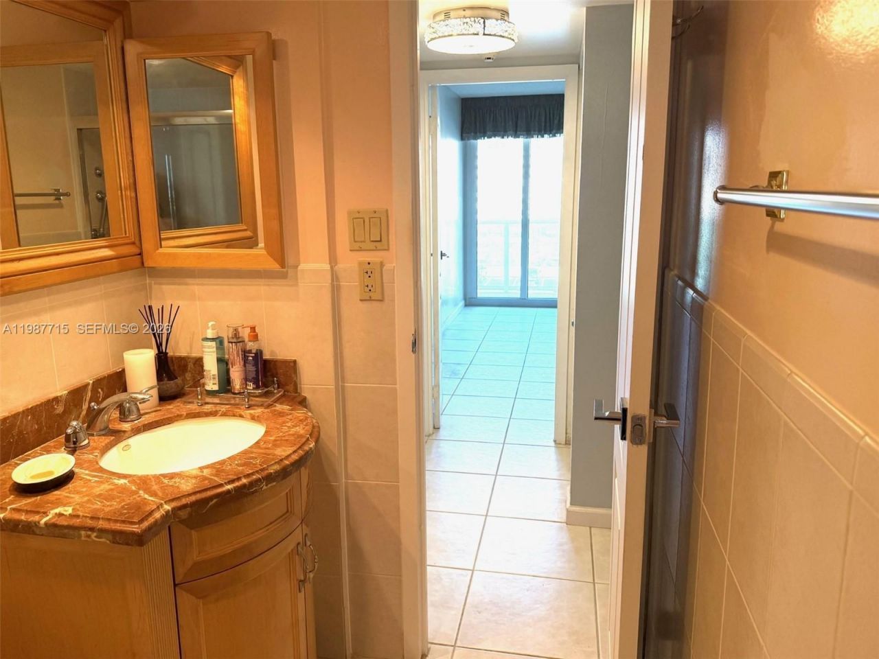 100 Bayview Dr, Unit 528, Sunny Isles Beach, FL 33160 Photo