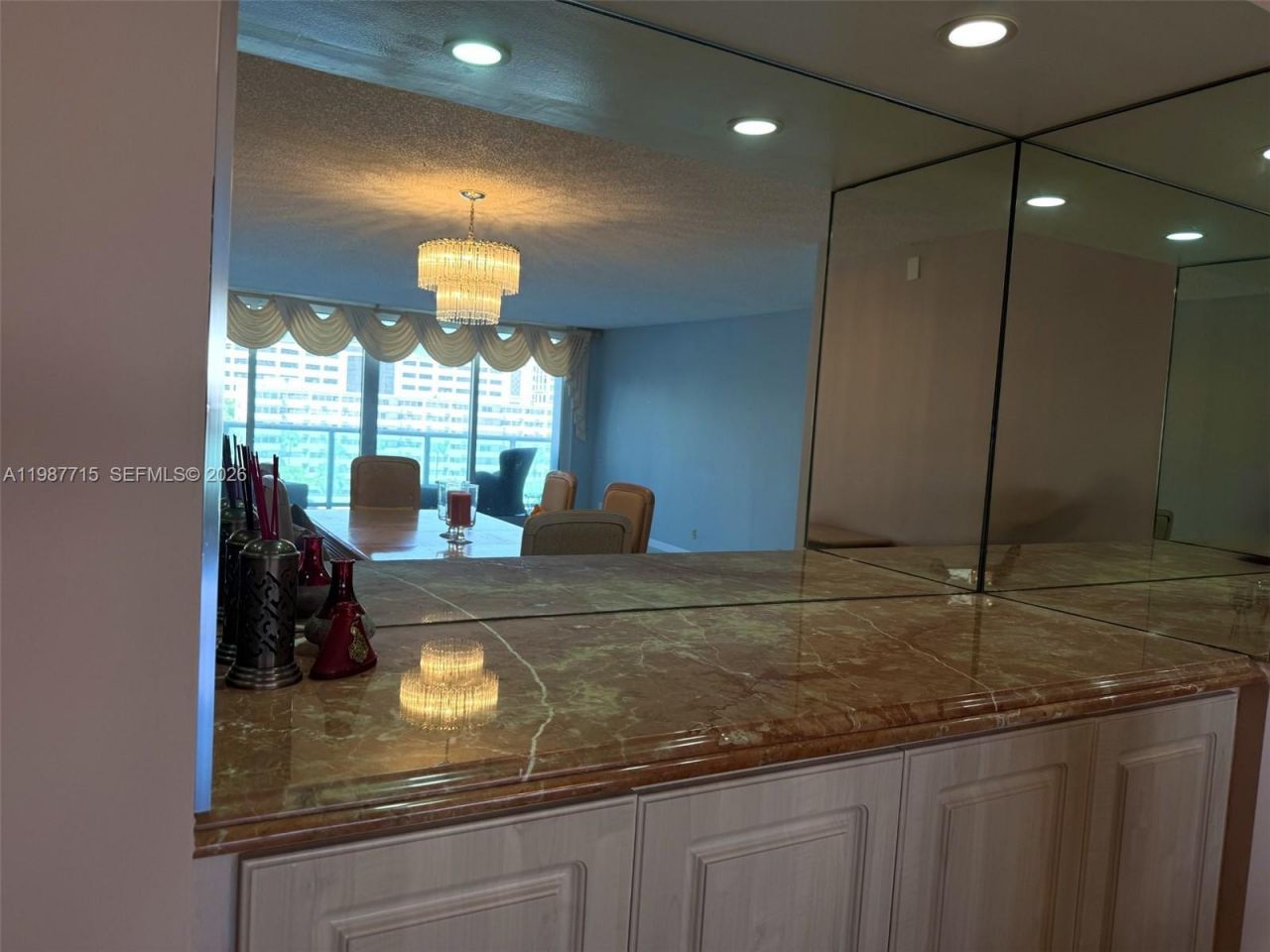 100 Bayview Dr, Unit 528, Sunny Isles Beach, FL 33160 Photo