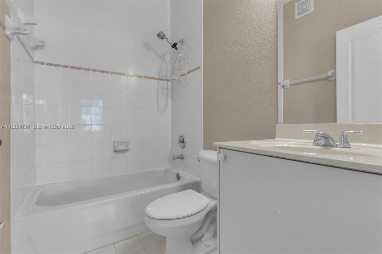 13713 SW 170th Ter , Miami, FL 33177 Photo