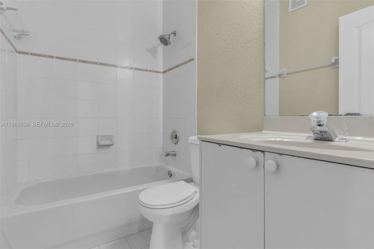 13713 SW 170th Ter , Miami, FL 33177 Photo