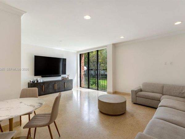 1566 NE Quayside Ter , Unit D14, Miami, FL 33138