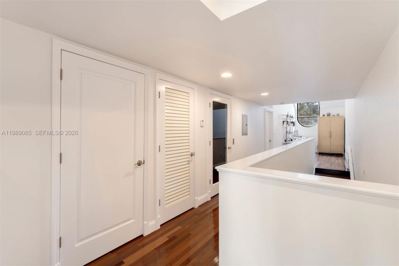 1566 NE Quayside Ter , Unit D14, Miami, FL 33138 Photo