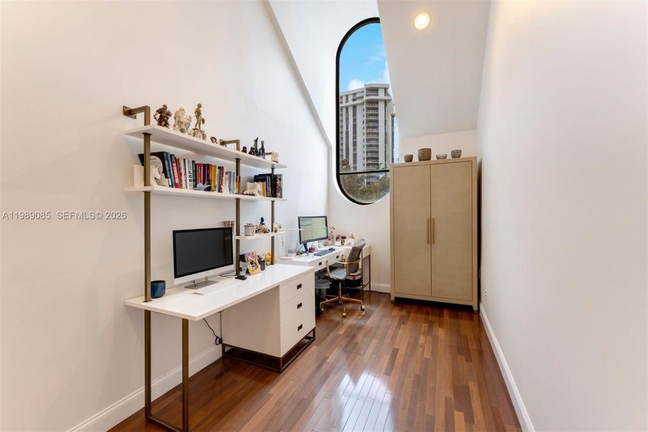 1566 NE Quayside Ter , Unit D14, Miami, FL 33138 Photo