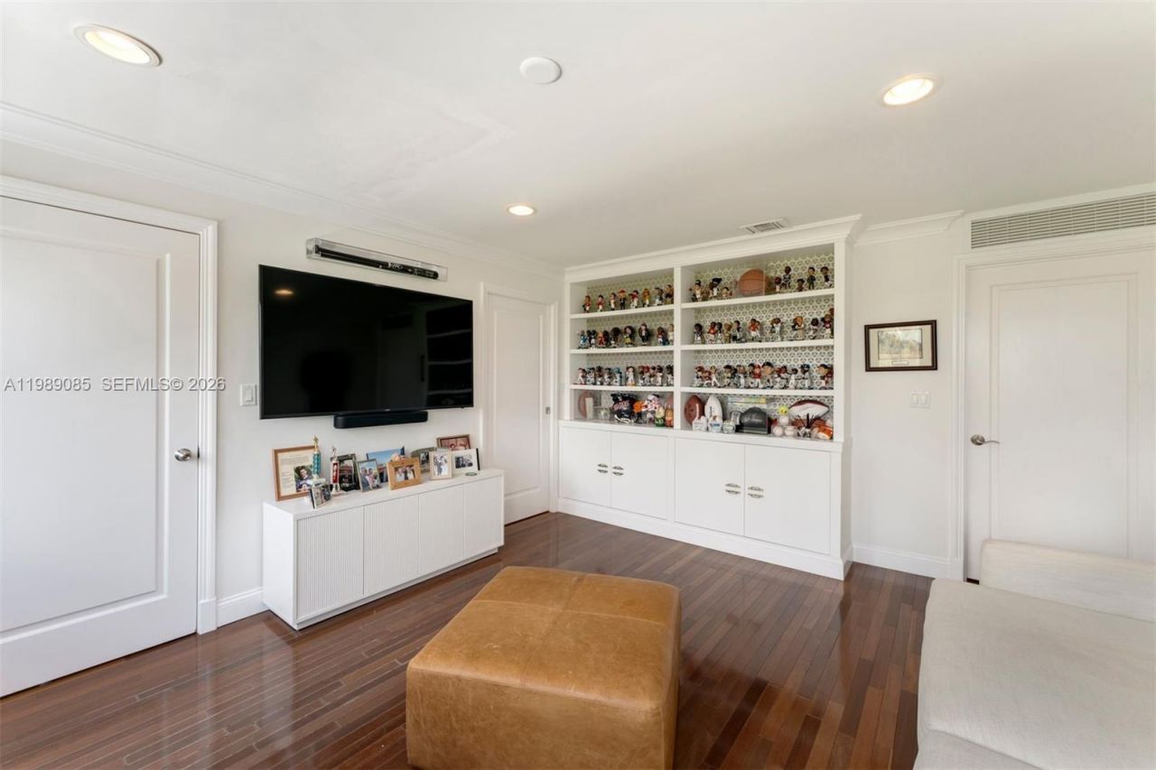 1566 NE Quayside Ter , Unit D14, Miami, FL 33138 Photo