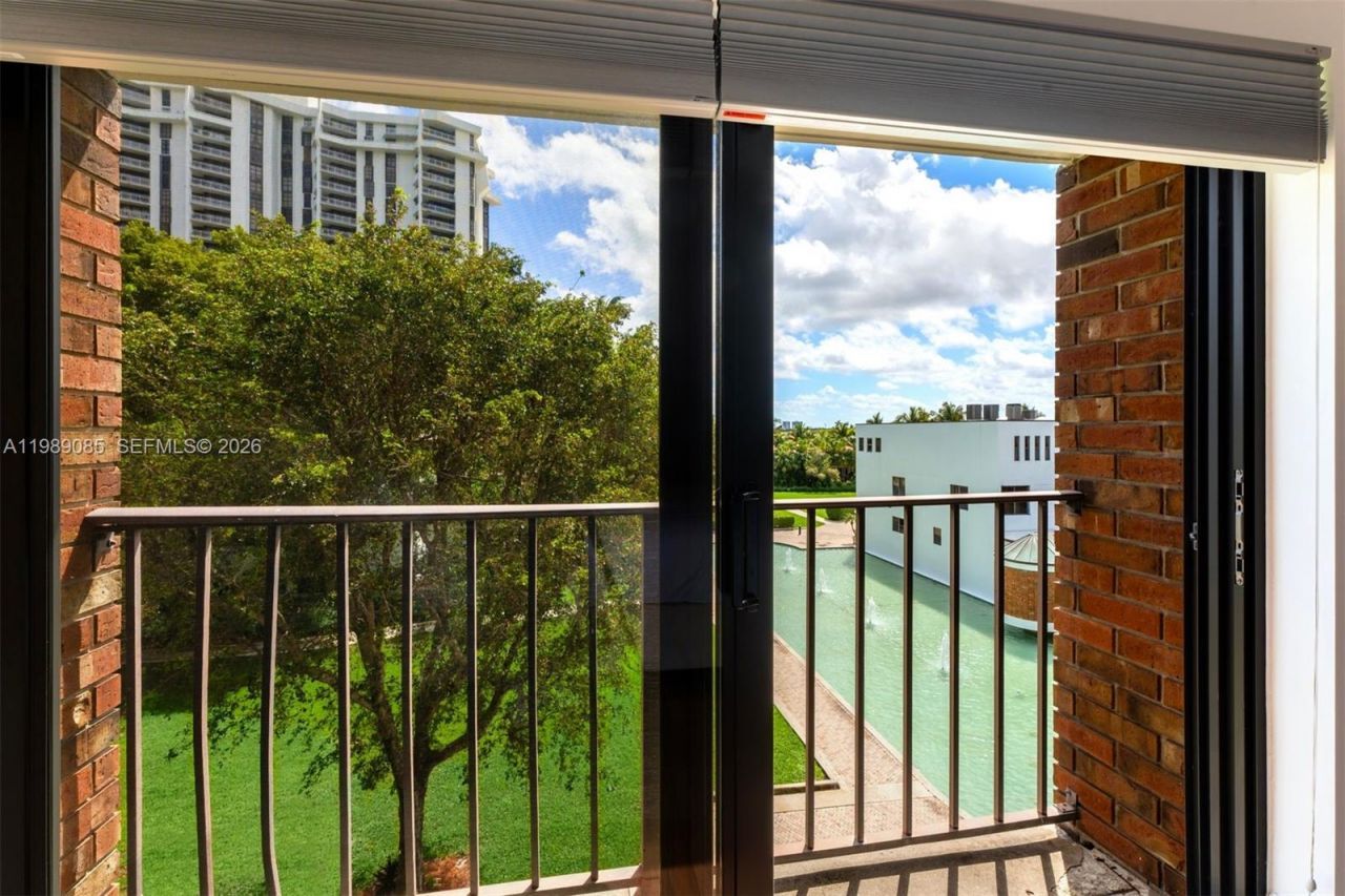 1566 NE Quayside Ter , Unit D14, Miami, FL 33138 Photo