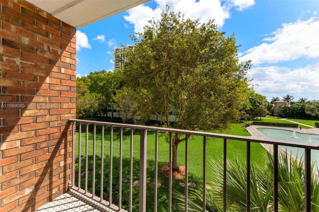 1566 NE Quayside Ter , Unit D14, Miami, FL 33138 Photo