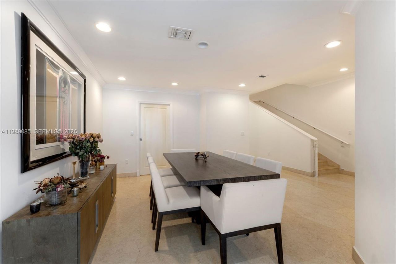 1566 NE Quayside Ter , Unit D14, Miami, FL 33138 Photo