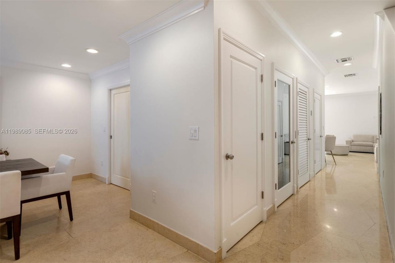 1566 NE Quayside Ter , Unit D14, Miami, FL 33138 Photo